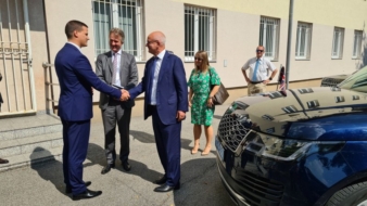 Ambasador Velike Britanije sa saradnicima posjetio premijera Halilagića