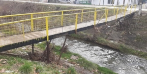 Uklanjanje pješačkog mosta u naselju Slavinovići