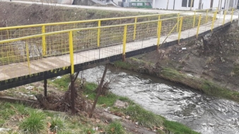 Uklanjanje pješačkog mosta u naselju Slavinovići