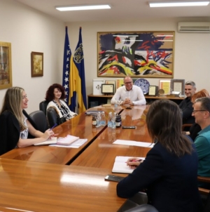 Gradonačelnik Lugavić podržao inicijativu za organizaciju edukacije “Inovativno poslovanje – ohrabrenje za mlade”