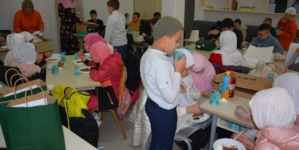 Mektebska svečanost u Gornjoj Tuzli: 36 polaznika Škole Kur'ana savladalo sufaru u 2023. godini
