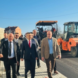 Ministar Dizdar obišao radove na izgradnji nove ceste u Kalesiji