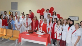 U UKC Tuzla obilježen Dan crvenih haljina