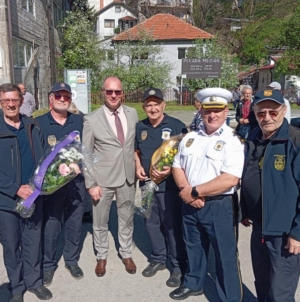 Gradonačelnik Lugavić prisustvovao svečanom obilježavanju 4.aprila u mjesnim zajednicama Mosnik i Mejdan