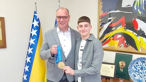 Gradonačelnik Lugavić primio Kadira Nargalića, osvajača evropskog zlata u MMA