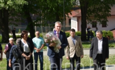 Polaganjem cvijeća na spomen kompleksu Slana Banja u Tuzli odata počast palim borcima Armije RBiH