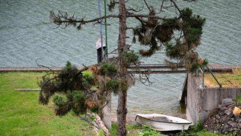 Odgađa se akcija čišćenja dijela obale jezera Modrac