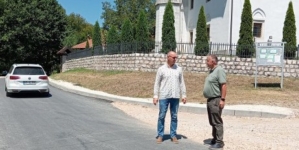 Završena sanacija puta u Ulici Uzeira Mehičića, gradonačelnik Lugavić posjetio MZ Gornja Tuzla