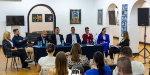 Omladinski pokret Revolt realizovao javnu debatu Sučeljavanje mladih kandidata za Gradsko vijeće Tuzla