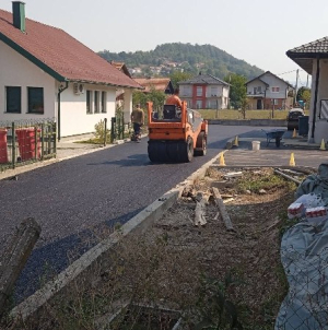 Završeno asfaltiranje puta u dijelu ulice Slavinovićkog odreda 1992.