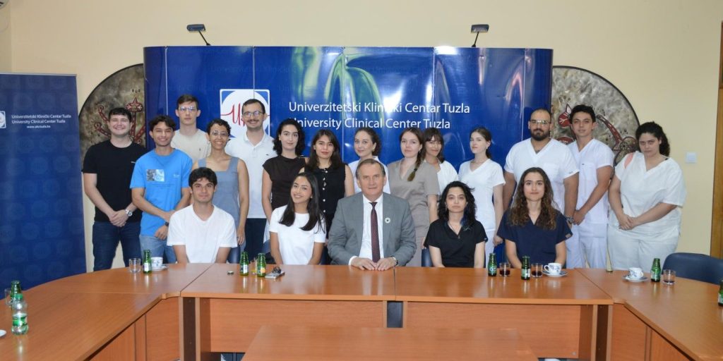 Direktor UKC Tuzla upriličio prijem za 16 studenata medicine iz 10 država koji borave na međunarodnoj razmjeni u UKC Tuzla